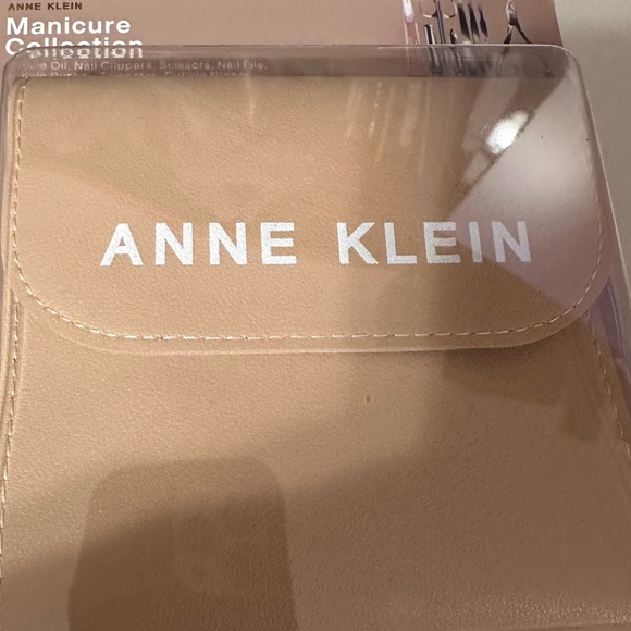 Anne Klein Other - Anne Klein Tan Manicure Collection